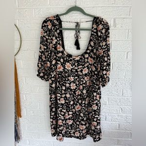 American Eagle mini floral puff sleeve dress